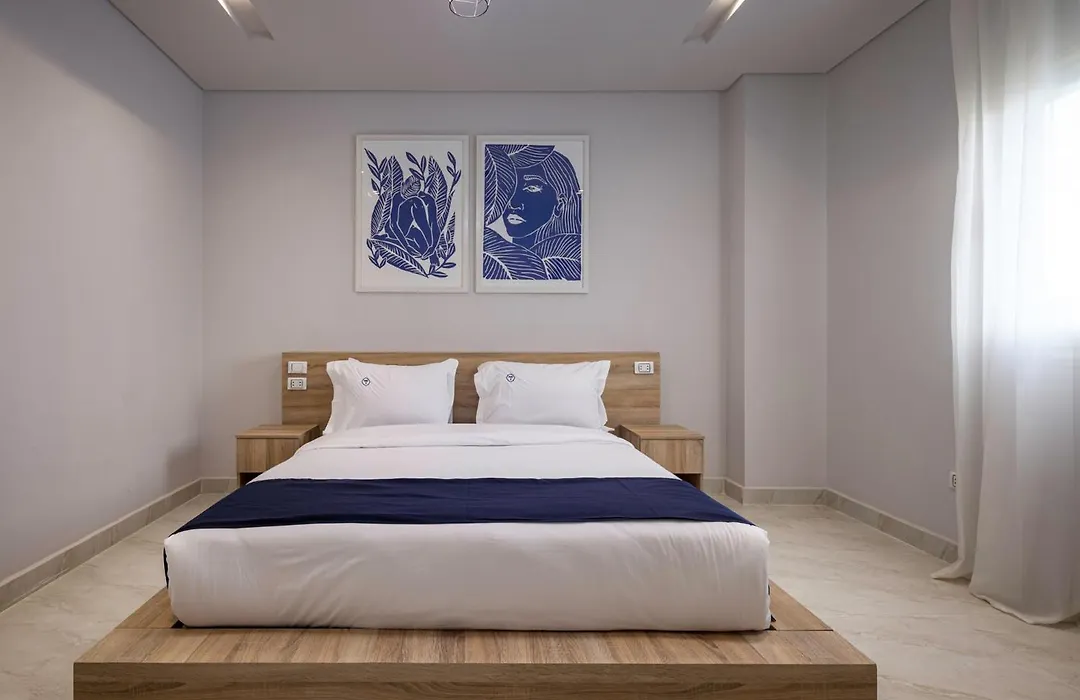 Travelholic 90 Residence-1