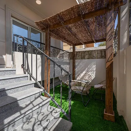 Travelholic 90 Residence-3